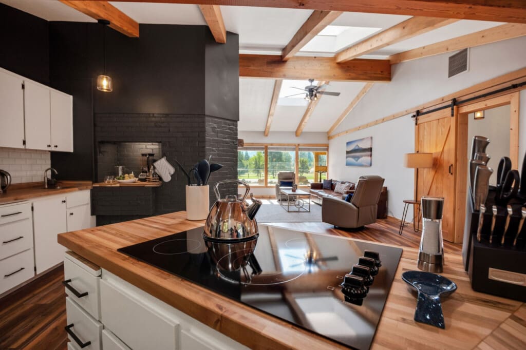 98810 319810 bq9KNSow obkAfuNsGMpakA 1WnJIQhSnrexhYgoloE 671fe5dd39e88.jpg