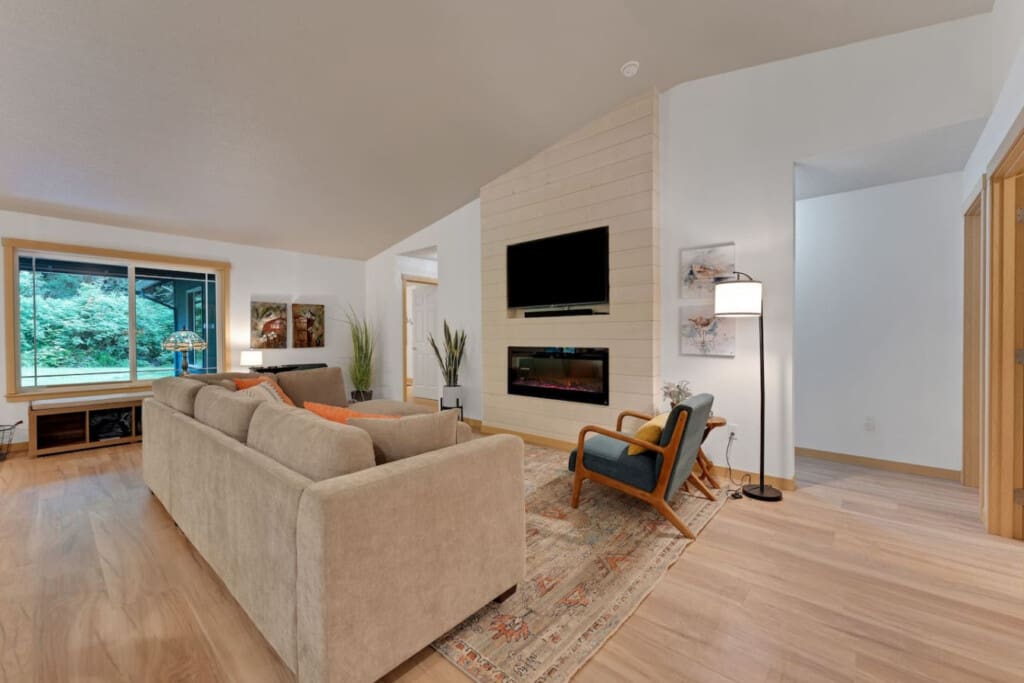 98810 394845 lCDwd8n1W67qgz3svsQ44tznhluNdv2oJb4jGrUiIBg 683f5d5e84b5a.jpg