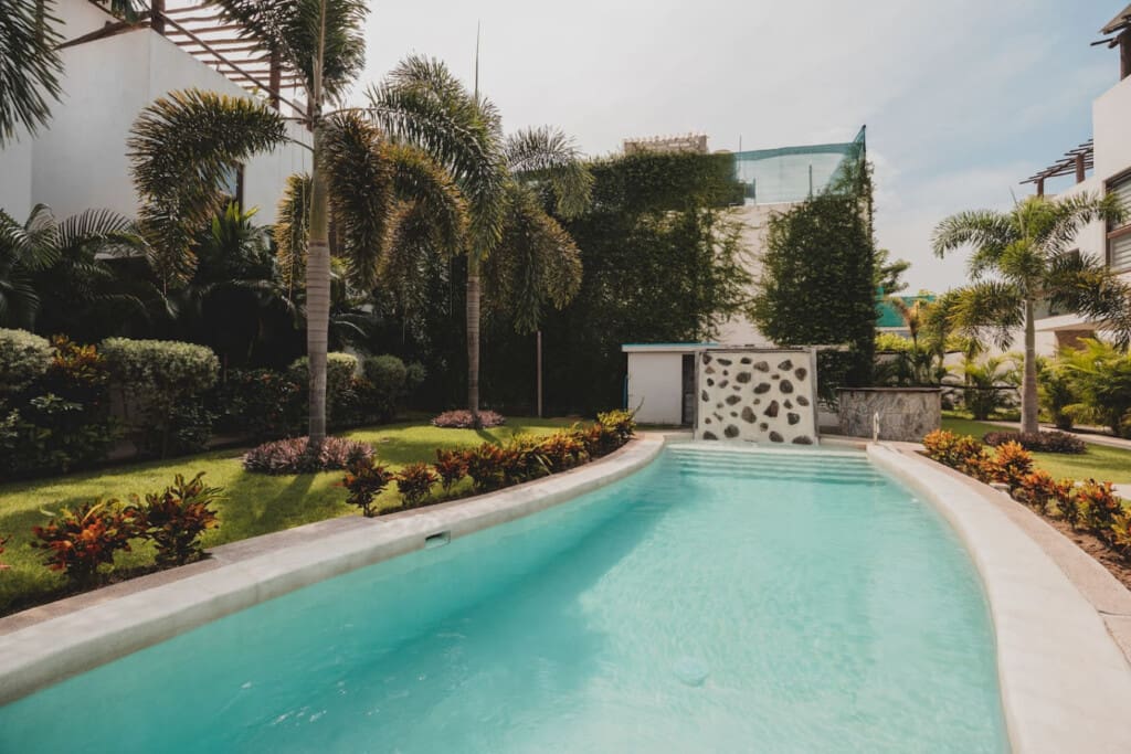 98810 444330 A L nOAm5dEbH01otm0ZD6ZOIJAuazzhahGJO pa0Mo 68f6905f9c95d.jpg