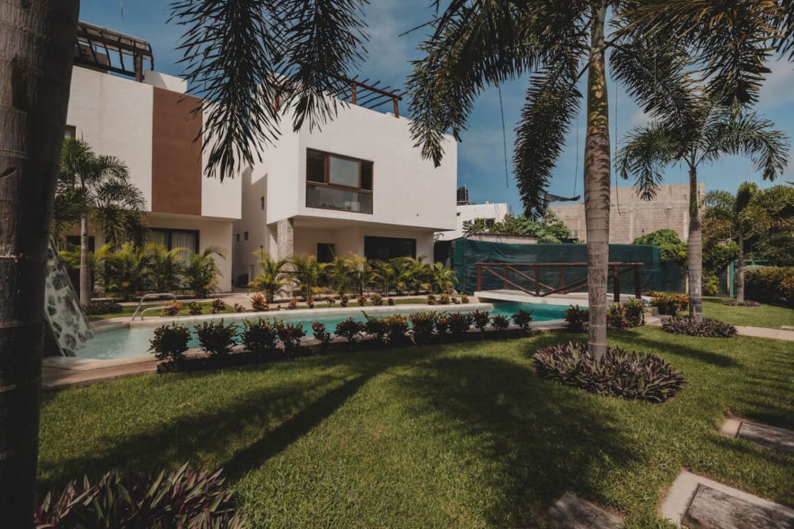 98810 444330 F25sfYpjFRY t8kZ0jdr3r yVohjMJfwr5nm6yS9COs 68f67bafa09c9.jpg