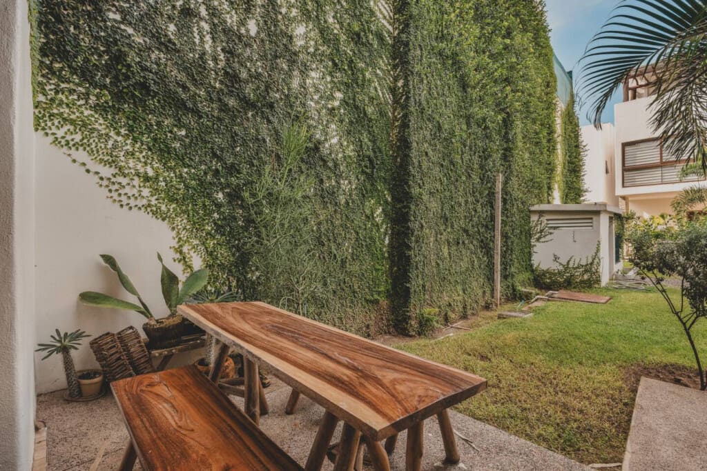 98810 444330 yENRWzM0XZa4HlpvweoMoJn0 p2oF8XrALW2B5IdHY8 68f6606ad0024.jpg