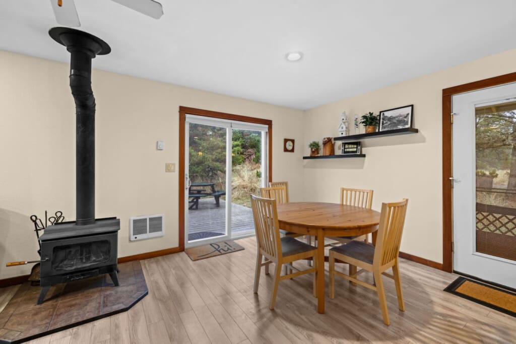 98810 447151 NjSSjjC8 ziiUOnZQOZPVBBSFtvGomLGI05X02E1yQU 69010b91bbfa3.jpg