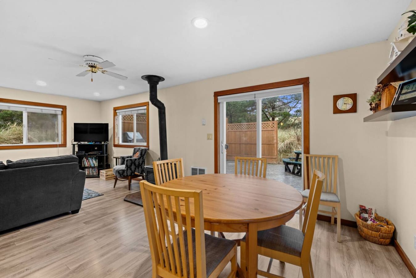 98810 447151 qa4URlq5Fw6Hn9Re8YADqjB8Rb7KIJv49bzkzRQ5qwY 6900fb767ee34.jpg