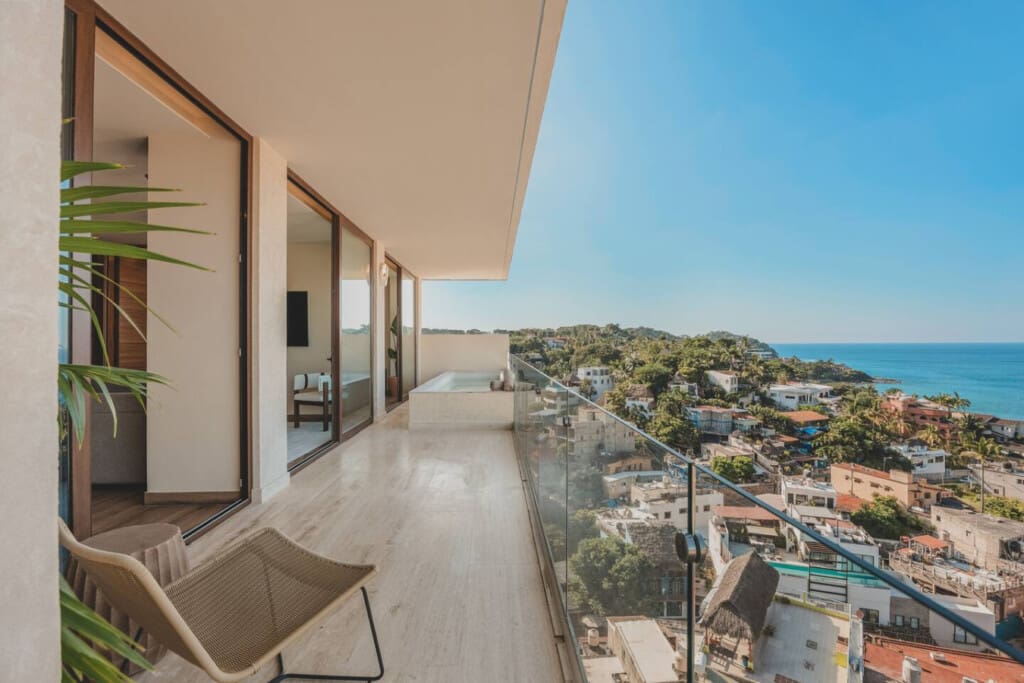 98810 454176 lRROH2blrAyXla28uOKzBztg2z hfA7LRcar9b PovU 691b5e7765604.jpg